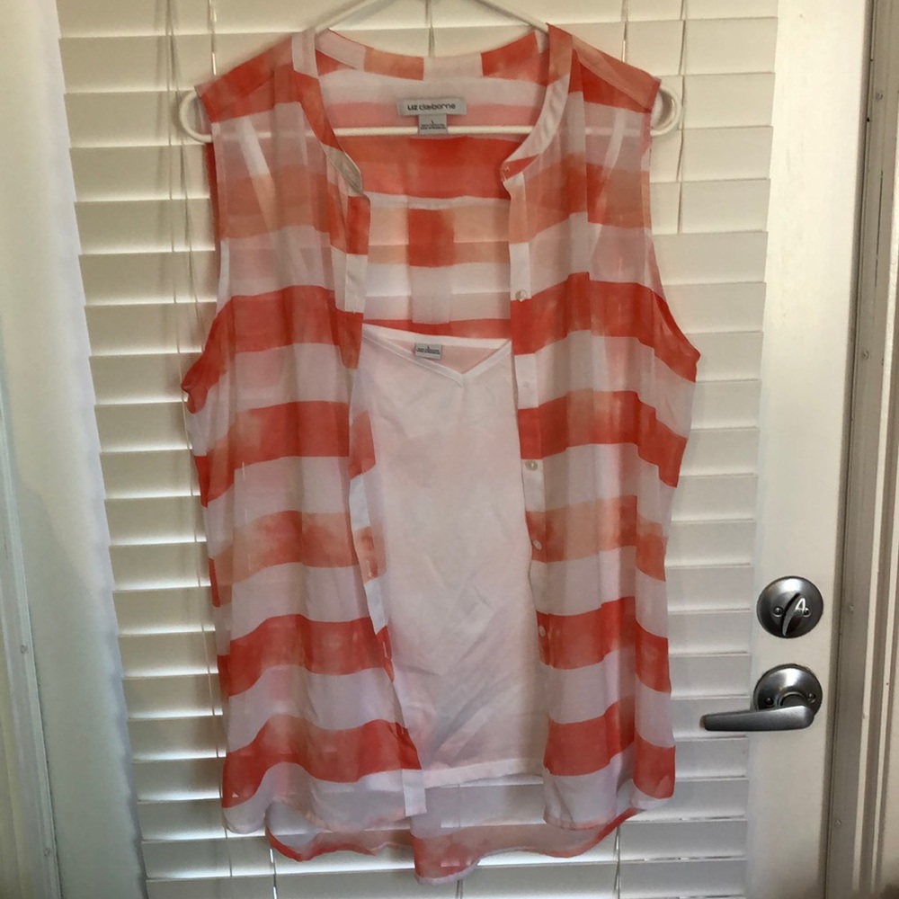 New without tags Liz Claiborne 2 piece top Size L